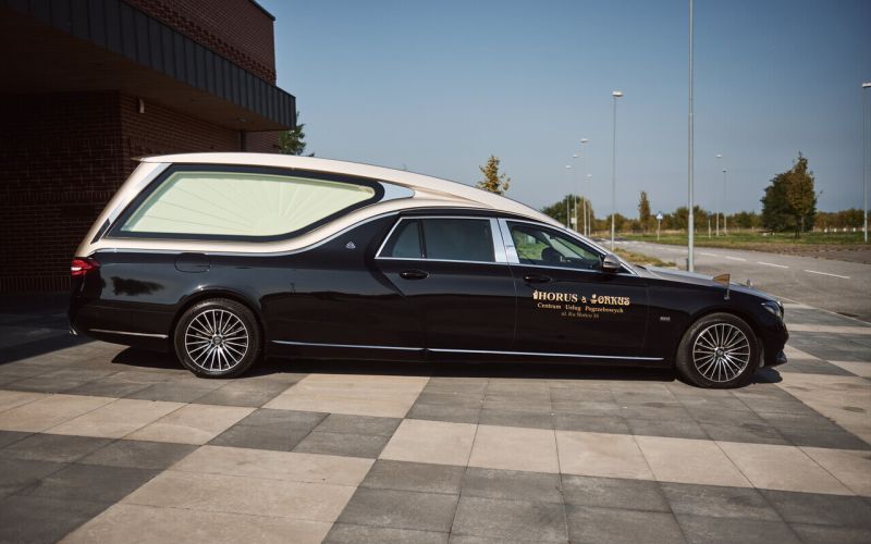 Pogrzeby Tradycyjne Horus 35