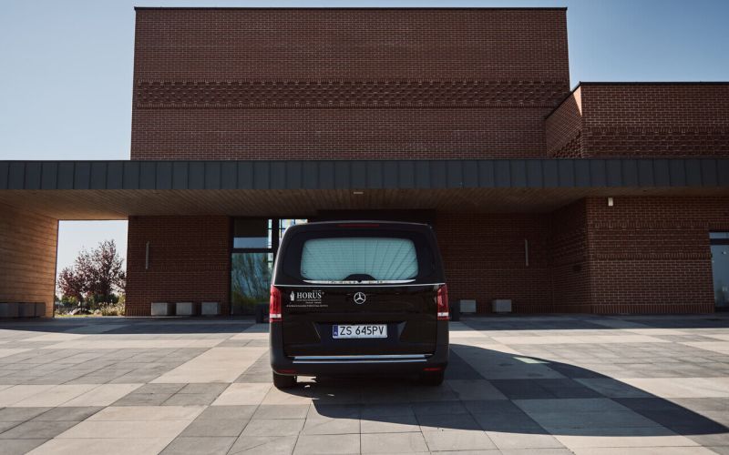 Pogrzeby Tradycyjne Horus 43