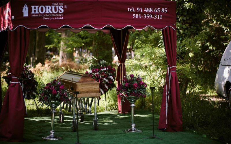 Pogrzeby Tradycyjne Horus 10