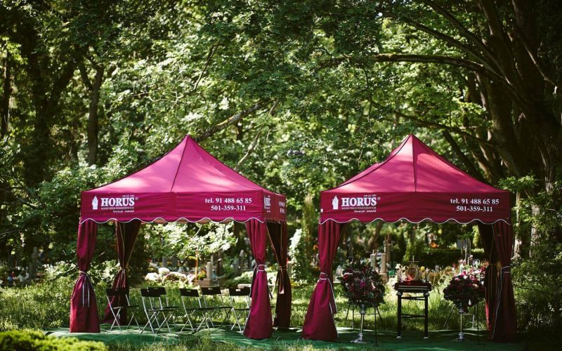 Pogrzeby z urną Horus 10