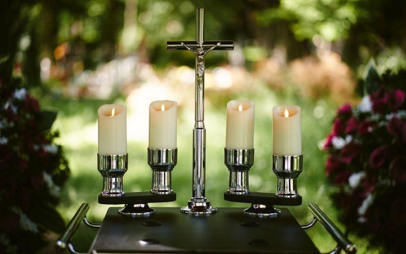 Pogrzeby z urną Horus 17