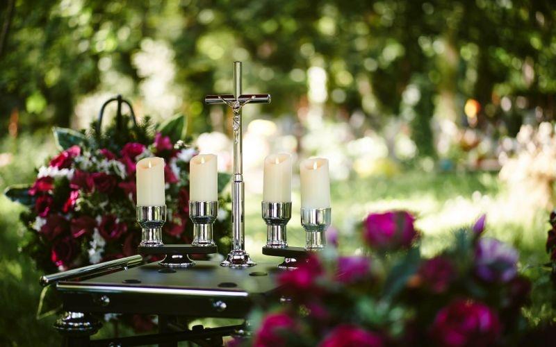 Pogrzeby z urną Horus 20