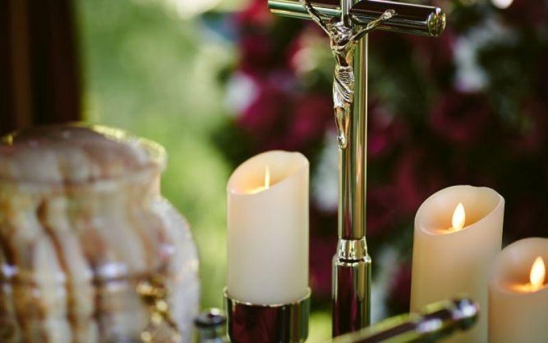 Pogrzeby z urną Horus 28